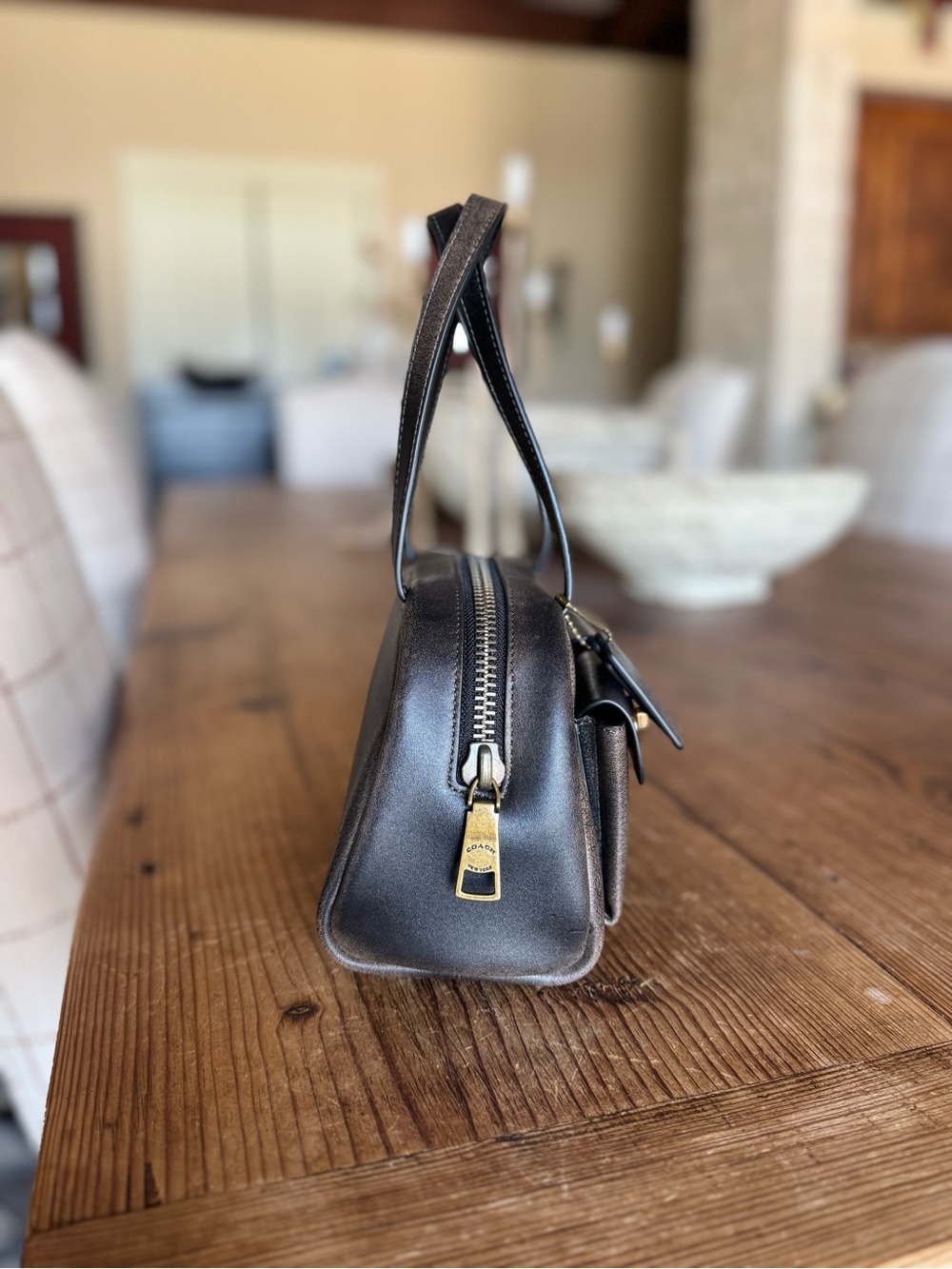 Coach The Twin Turnlock 20 Bag in Loved Leather *like new* - Picture 4 of 9